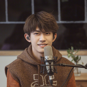 蜜桃麻豆WWW久久囤产精品
